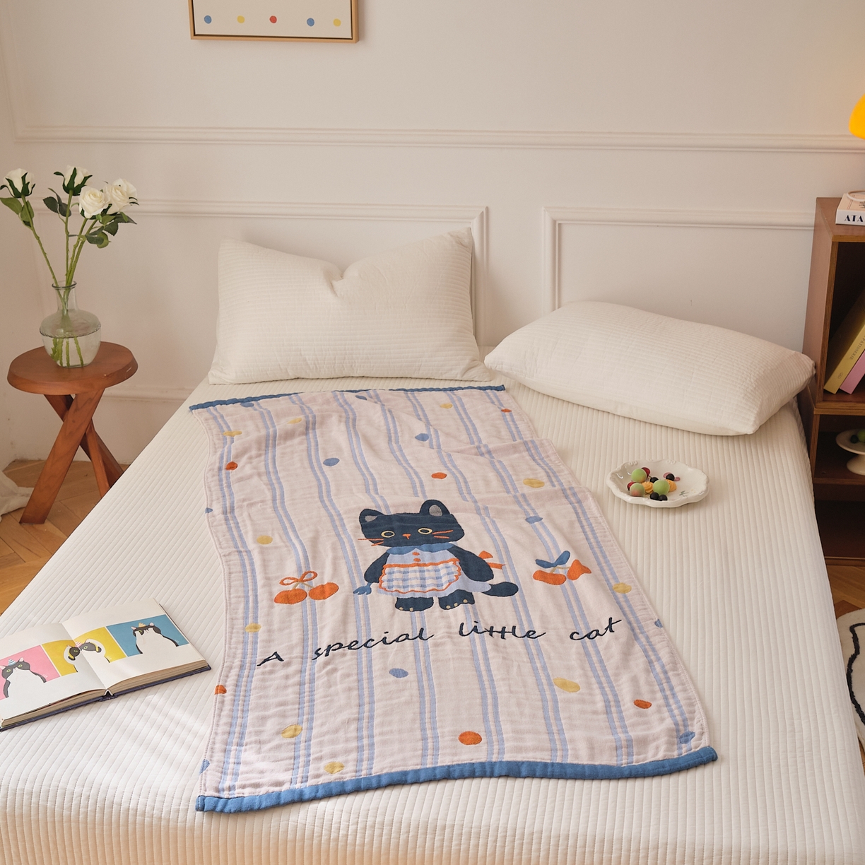 91家纺网 家纺一手货源 找家纺 沐瑟家纺 2025新款卡通A类全棉四层纱布浴巾加大毛巾-第二组 小黑猫 80*160cm浴巾/条