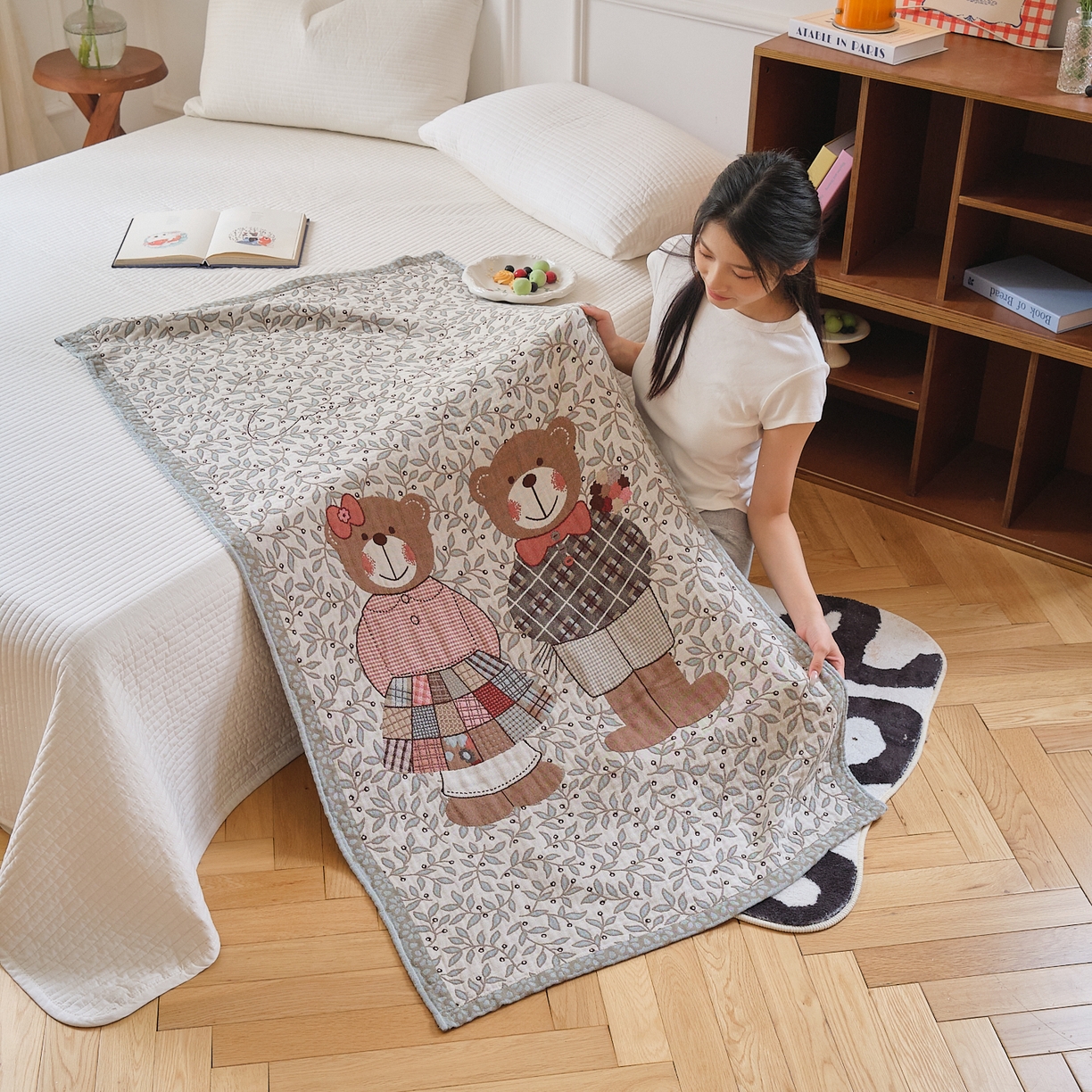 91家纺网 家纺一手货源 找家纺 沐瑟家纺 2025新款卡通A类全棉四层纱布浴巾加大毛巾-第二组 小熊夫妻 80*160cm浴巾/条