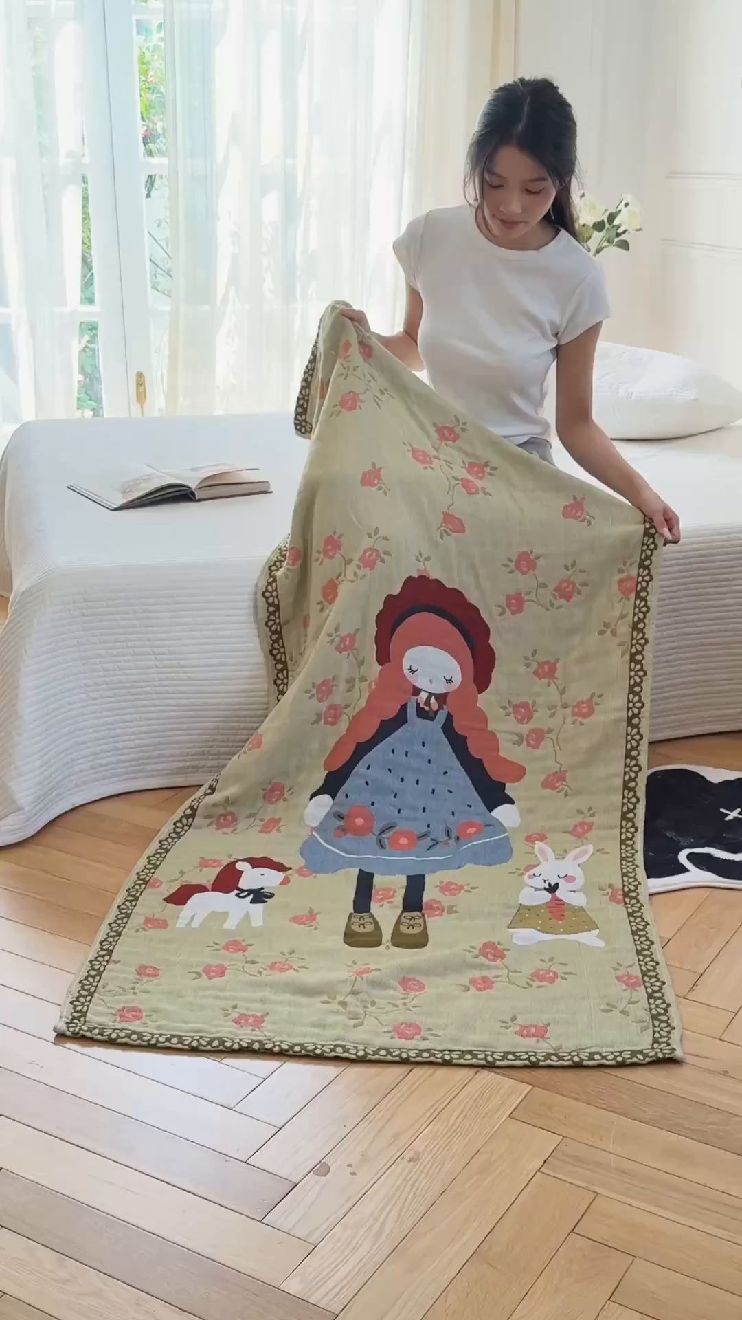 91家纺网 家纺一手货源 找家纺 沐瑟家纺 2025新款卡通A类全棉四层纱布浴巾加大毛巾-第二组 邂逅蔷薇 80*160cm浴巾/条