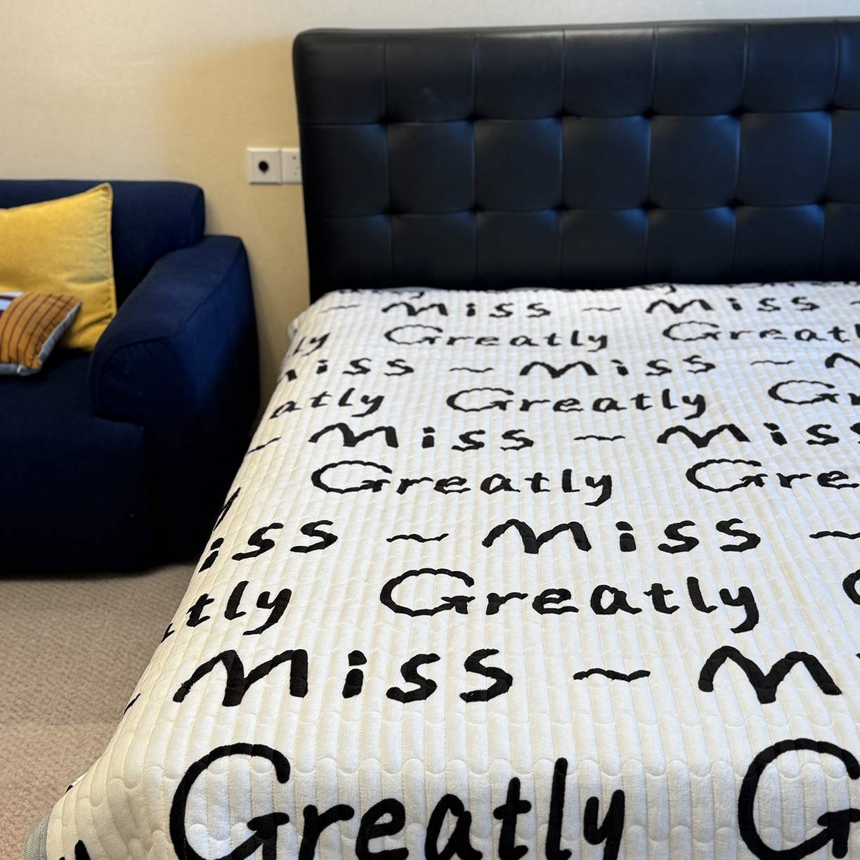 一隅花田 2025新款牛奶绒床盖 冬雪