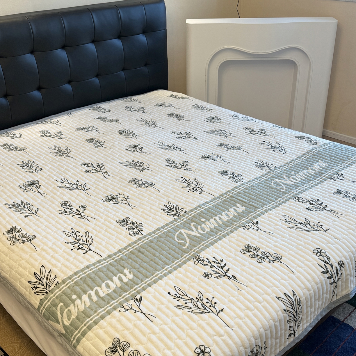 91家纺网 家纺一手货源 找家纺 一隅花田 2025新款牛奶绒床盖 春意