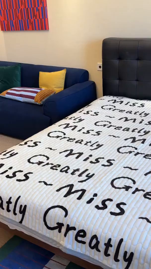 91家纺网 家纺一手货源 找家纺 一隅花田 2025新款牛奶绒床盖 冬雪