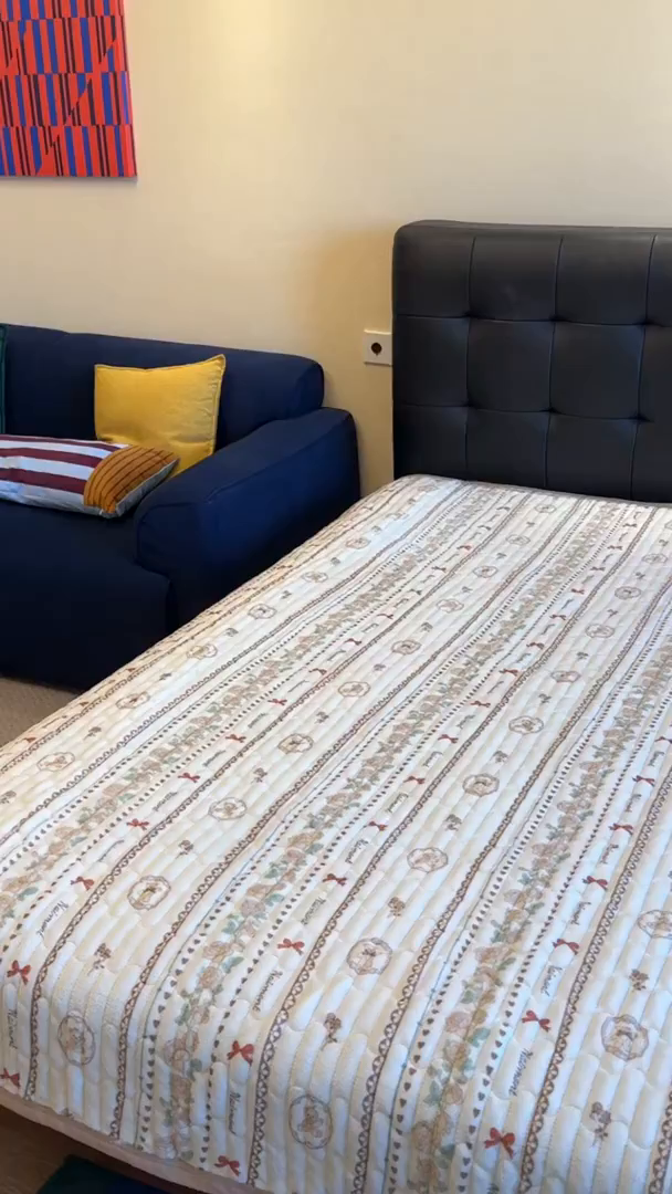 91家纺网 家纺一手货源 找家纺 一隅花田 2025新款牛奶绒床盖 秋叶