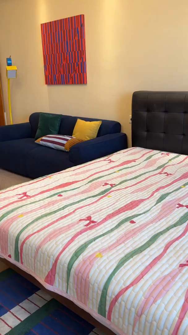 91家纺网 家纺一手货源 找家纺 一隅花田 2025新款牛奶绒床盖 夏日