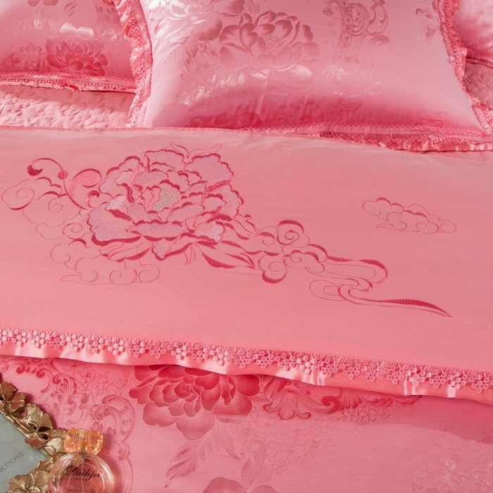 91家纺网 家纺一手货源 找家纺 OL家纺 2025新款亲肤丝加棉提花四件套 蜜月花期-夕阳红