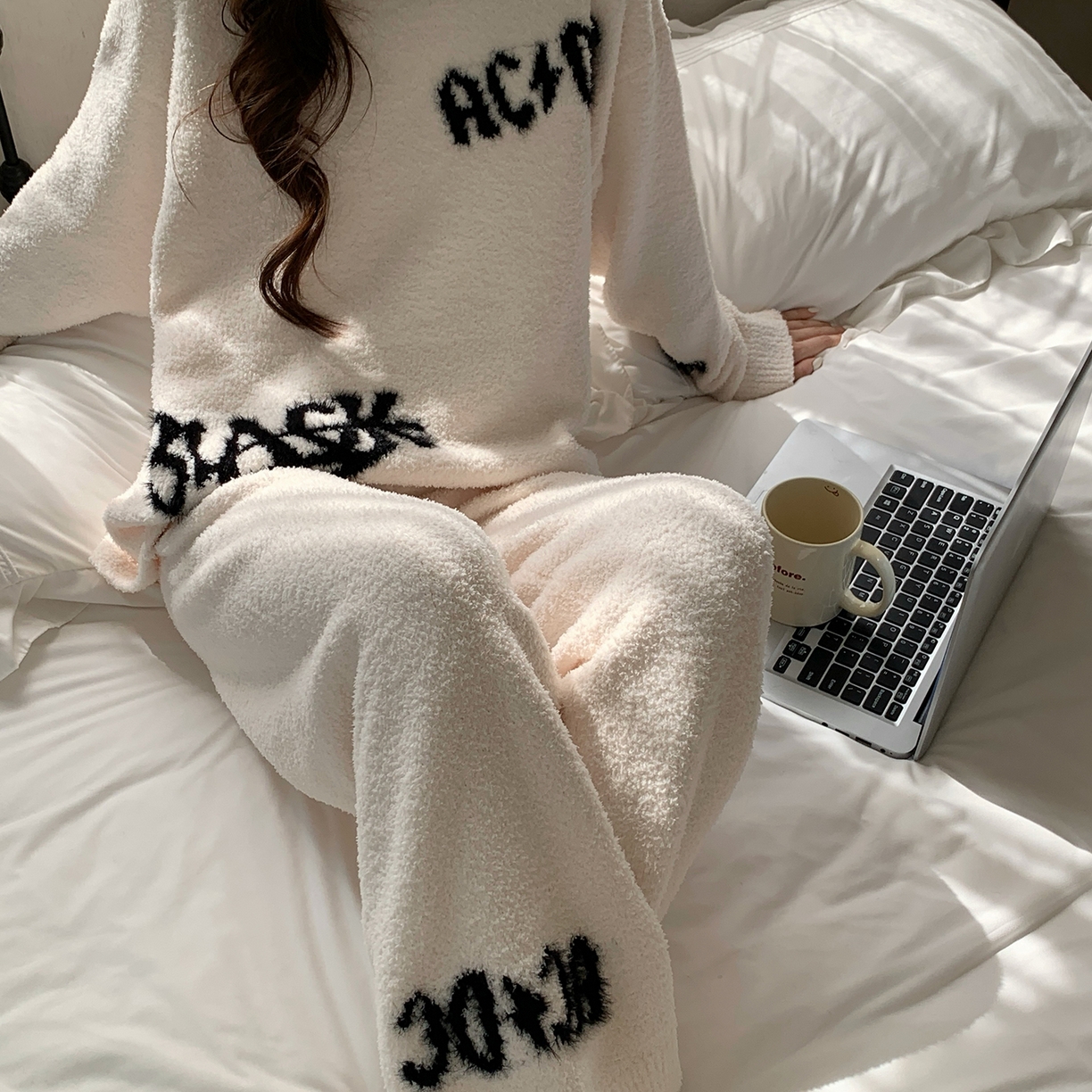 91家纺网 家纺一手货源 找家纺 多乐娜 2025新款半边绒家居服（会员拿货-5元，控价最低零售价138元起！） 假日清晨