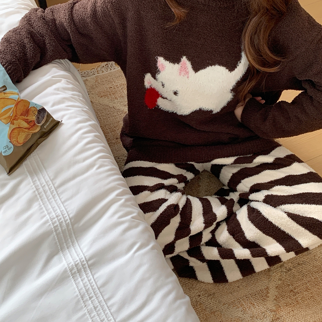 91家纺网 家纺一手货源 找家纺 多乐娜 2025新款半边绒家居服（会员拿货-5元，控价最低零售价138元起！） 摩卡草莓