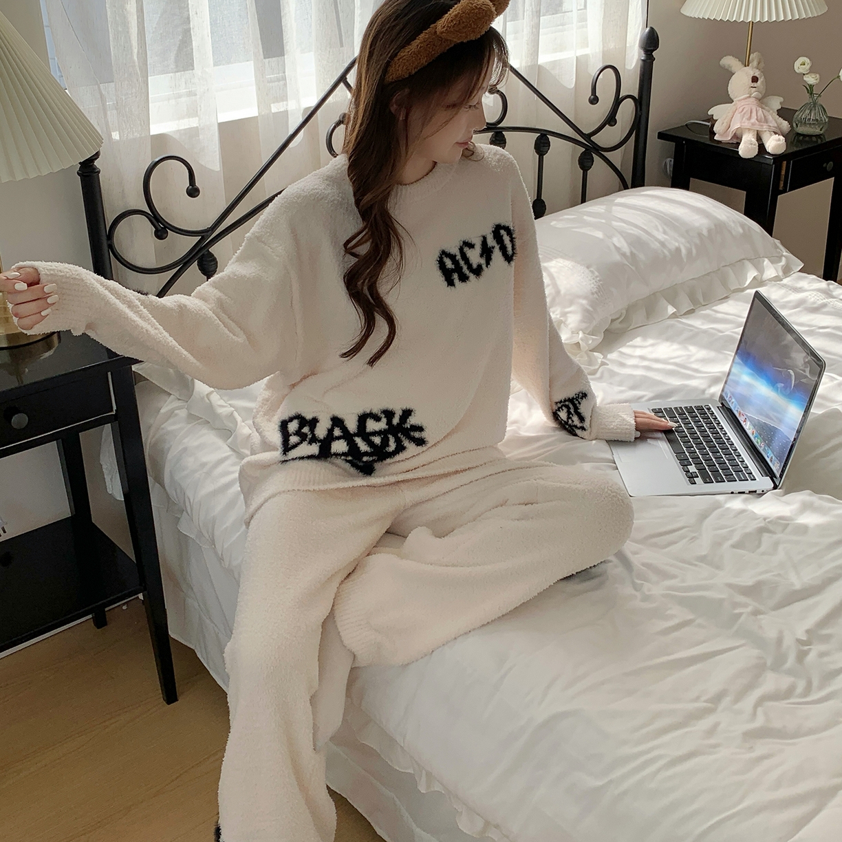 91家纺网 家纺一手货源 找家纺 多乐娜 2025新款半边绒家居服（会员拿货-5元，控价最低零售价138元起！） 假日清晨