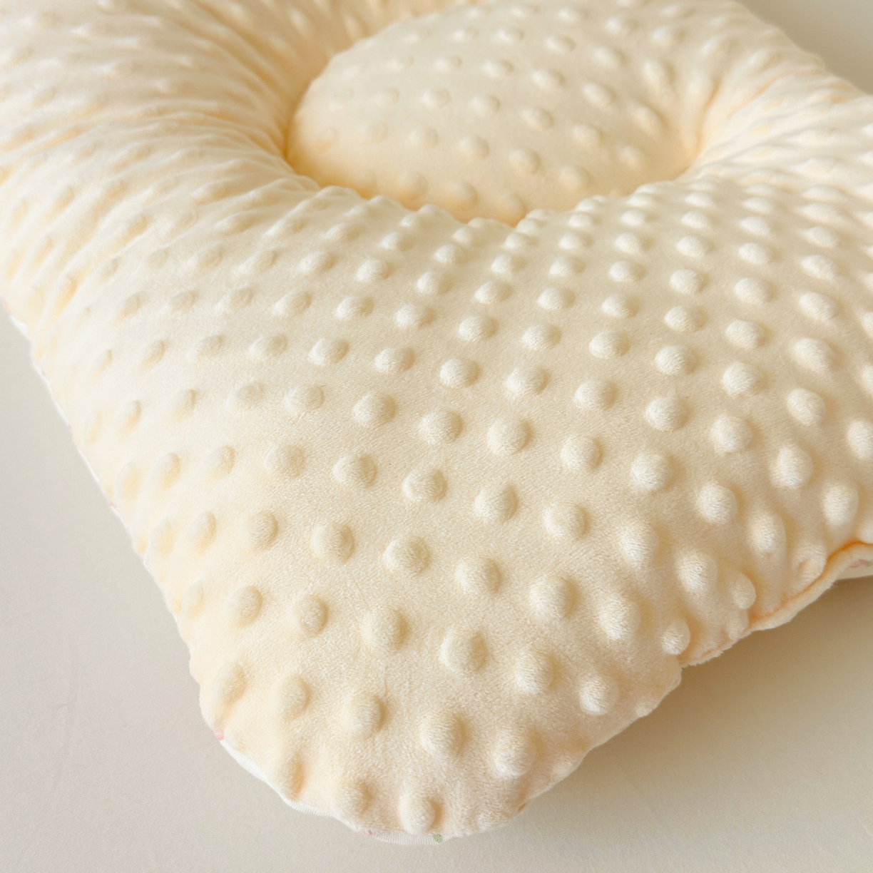 91家纺网 家纺一手货源 找家纺 北鸣有鱼枕芯馆 2025新款漫画家系列全棉双层纱豆豆枕枕头枕芯 小红帽-45x70cm