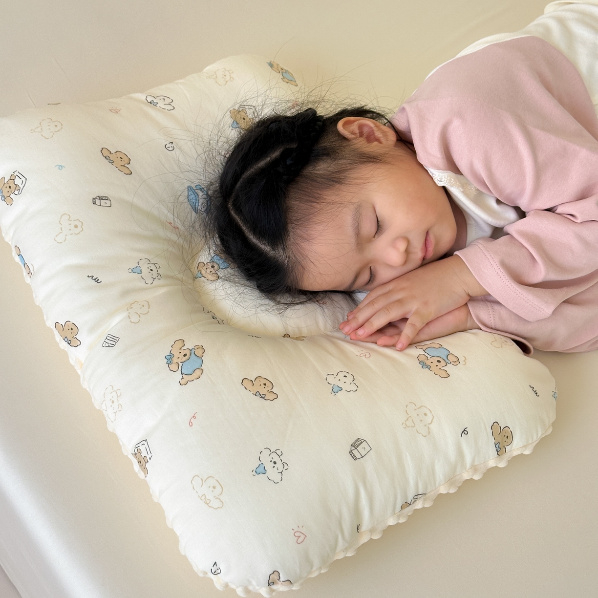 91家纺网 家纺一手货源 找家纺 北鸣有鱼枕芯馆 2025新款漫画家系列全棉双层纱豆豆枕枕头枕芯 帕尼汪-40x60cm