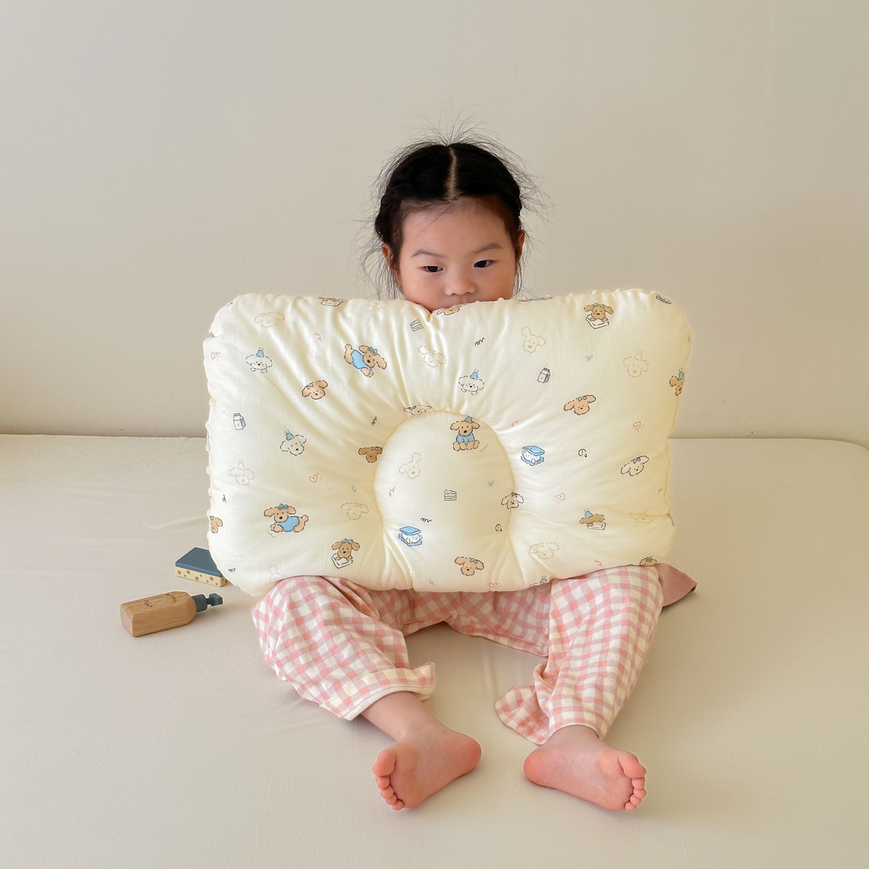 91家纺网 家纺一手货源 找家纺 北鸣有鱼枕芯馆 2025新款漫画家系列全棉双层纱豆豆枕枕头枕芯 帕尼汪-40x60cm