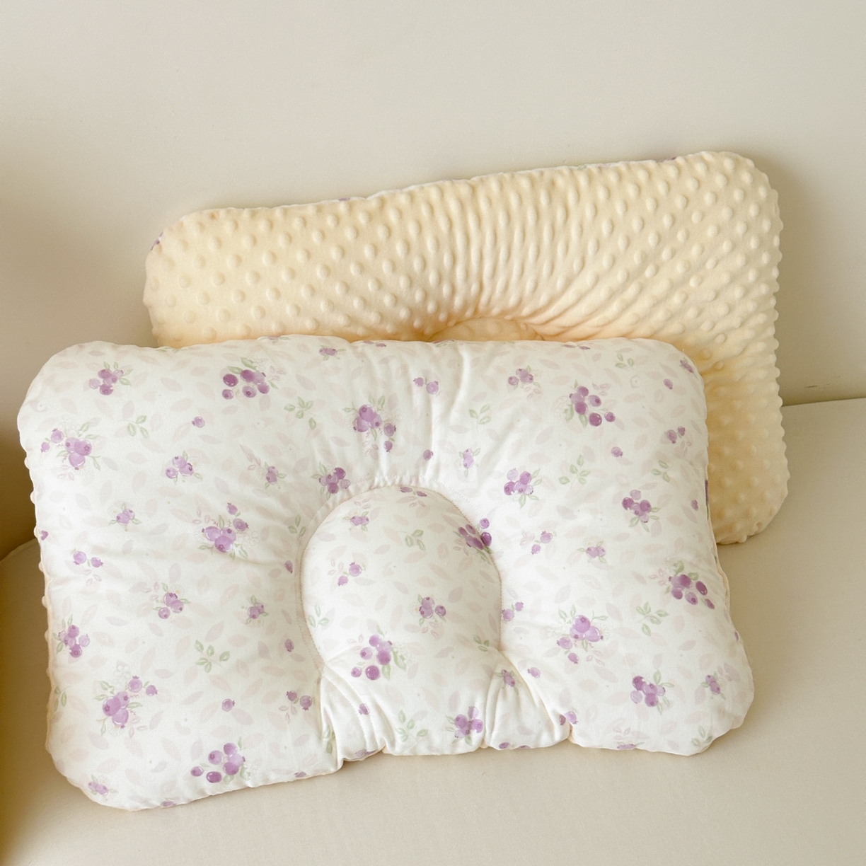 91家纺网 家纺一手货源 找家纺 北鸣有鱼枕芯馆 2025新款漫画家系列全棉双层纱豆豆枕枕头枕芯 紫葡萄-45x70cm