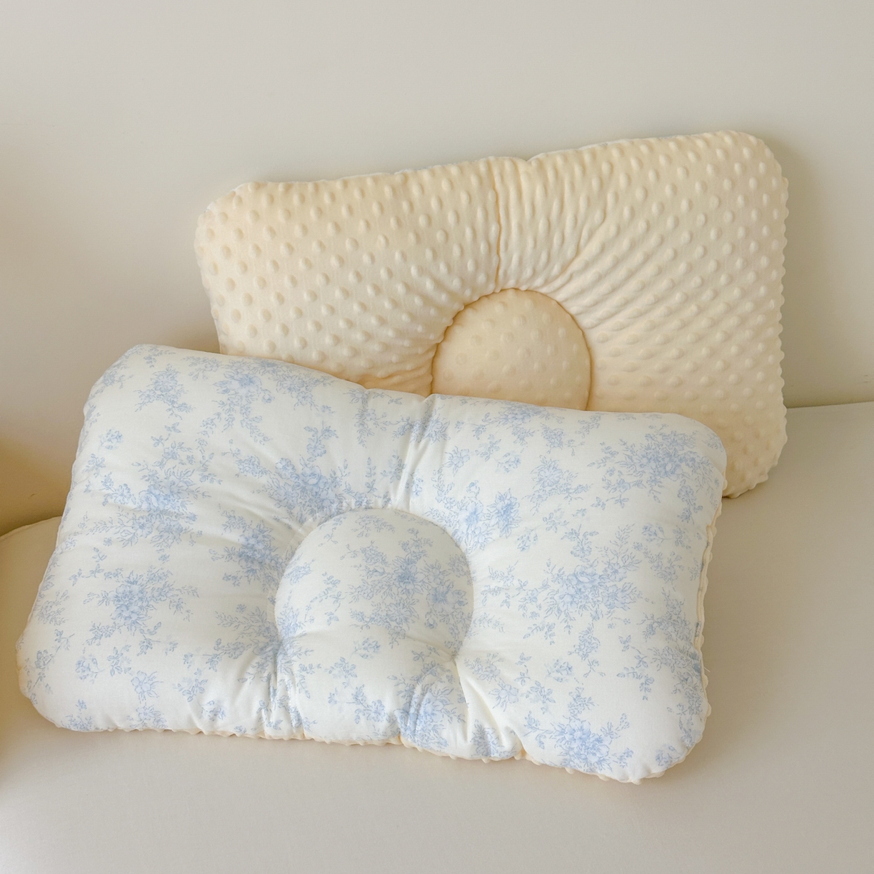 91家纺网 家纺一手货源 找家纺 北鸣有鱼枕芯馆 2025新款漫画家系列全棉双层纱豆豆枕枕头枕芯 别梦蓝-40x60cm