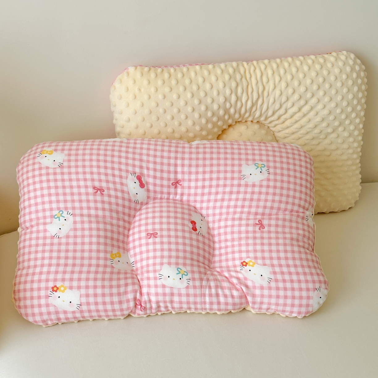 91家纺网 家纺一手货源 找家纺 北鸣有鱼枕芯馆 2025新款漫画家系列全棉双层纱豆豆枕枕头枕芯 小猫日记-45x70cm