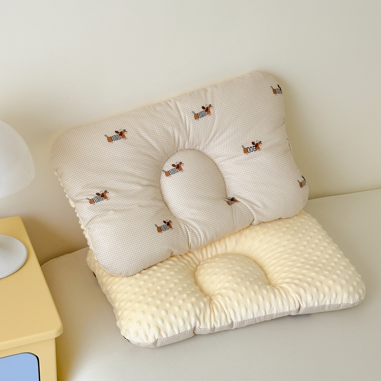 91家纺网 家纺一手货源 找家纺 北鸣有鱼枕芯馆 2025新款漫画家系列全棉双层纱豆豆枕枕头枕芯 腊肠小狗-40x60cm