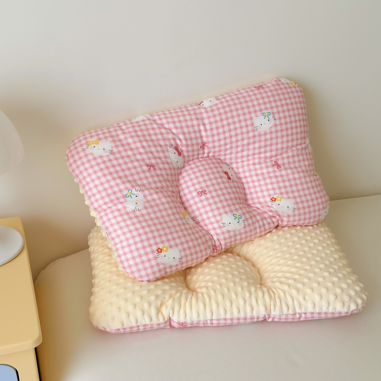 91家纺网 家纺一手货源 找家纺 北鸣有鱼枕芯馆 2025新款漫画家系列全棉双层纱豆豆枕枕头枕芯 小猫日记-45x70cm