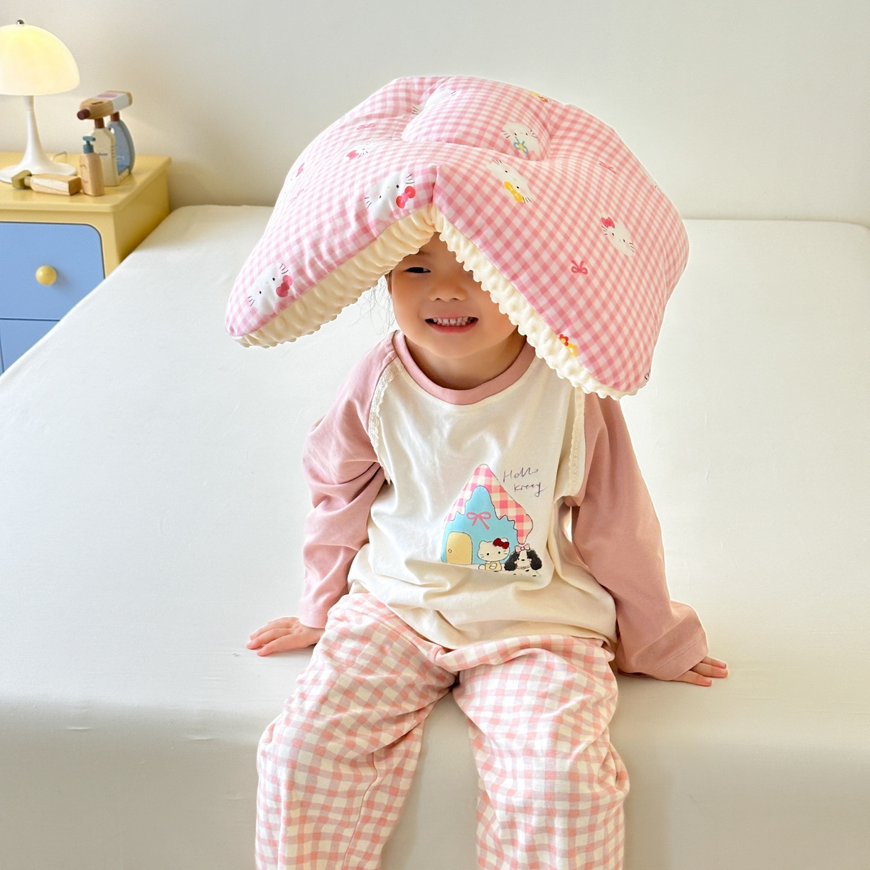 91家纺网 家纺一手货源 找家纺 北鸣有鱼枕芯馆 2025新款漫画家系列全棉双层纱豆豆枕枕头枕芯 小猫日记-45x70cm