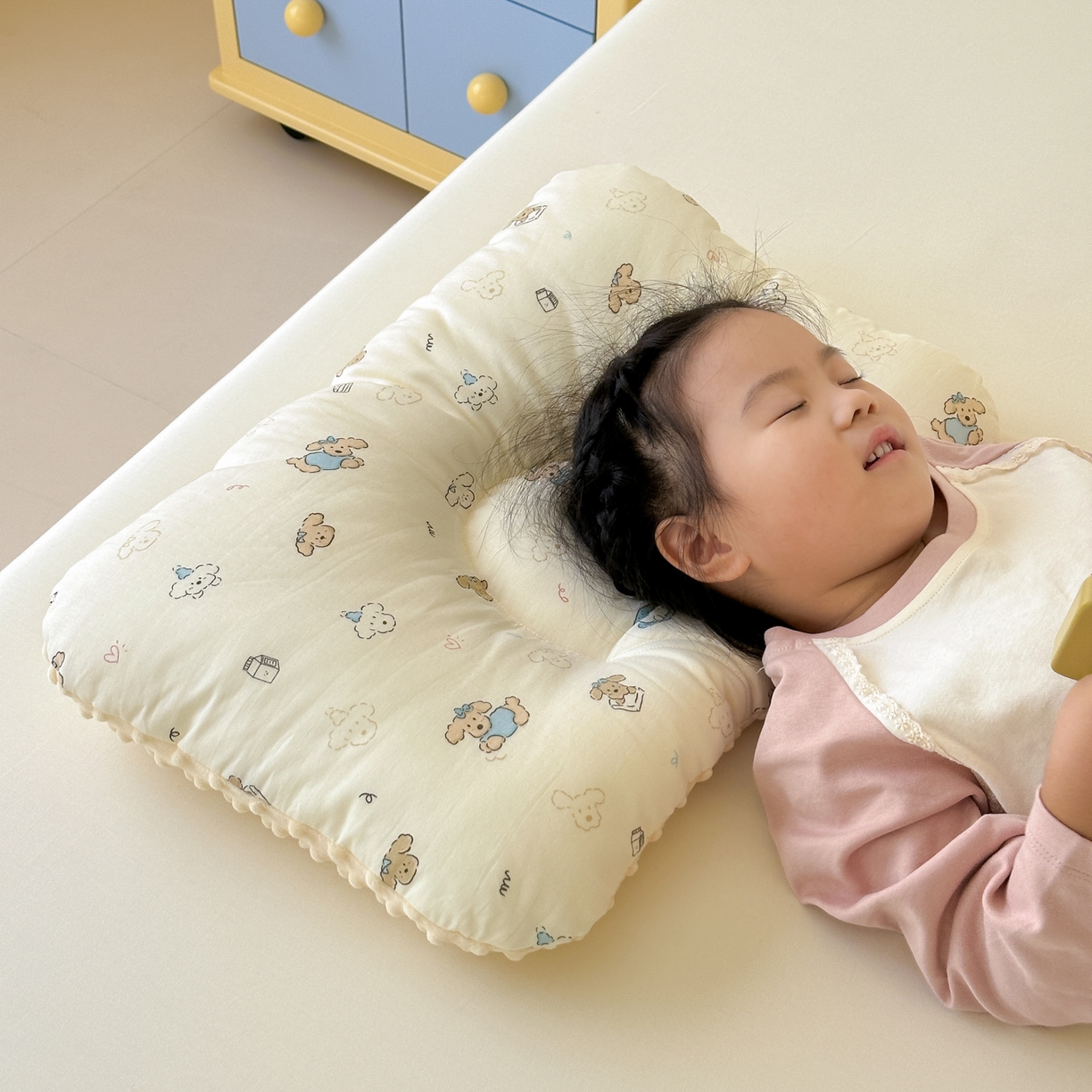 91家纺网 家纺一手货源 找家纺 北鸣有鱼枕芯馆 2025新款漫画家系列全棉双层纱豆豆枕枕头枕芯 帕尼汪-30x50cm