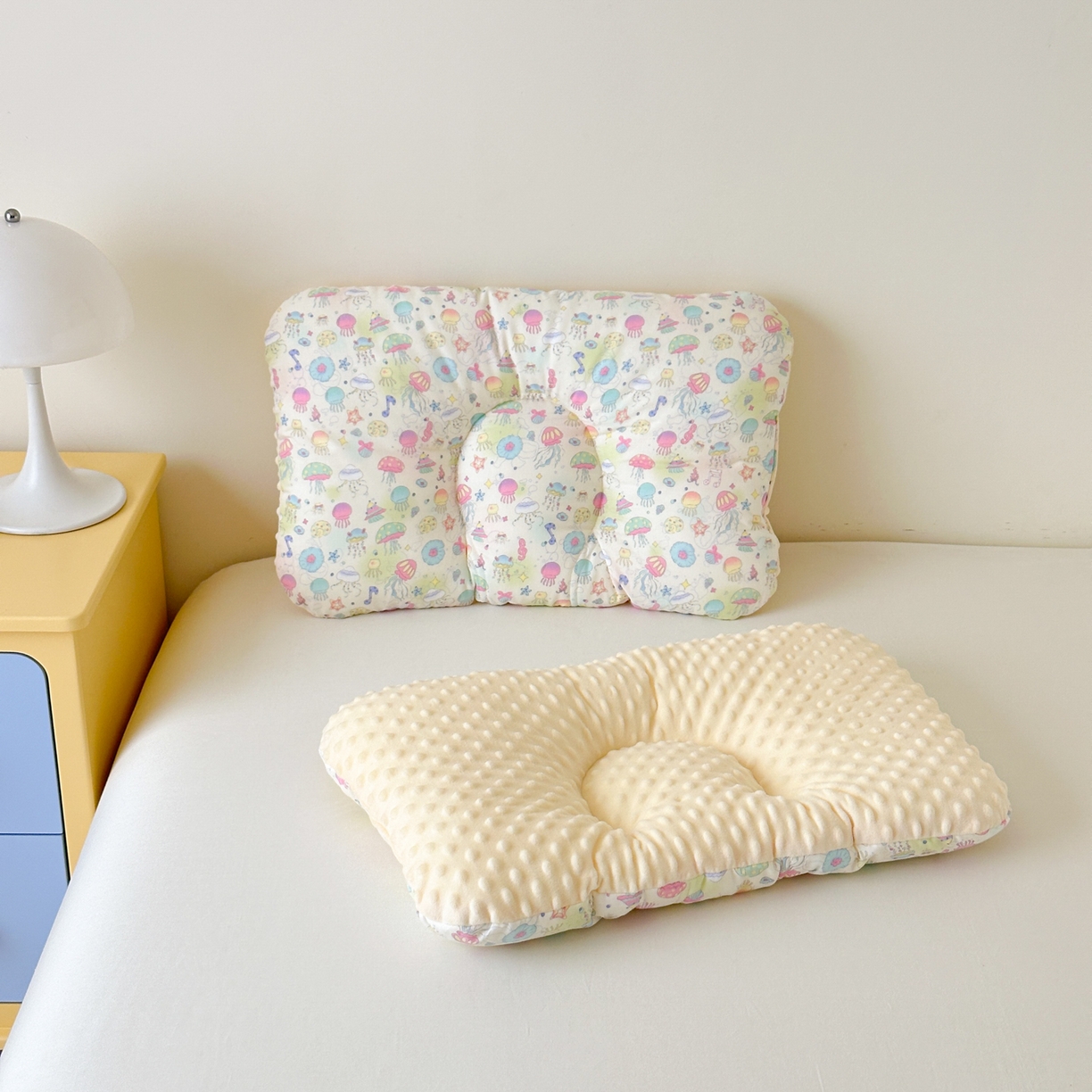 91家纺网 家纺一手货源 找家纺 北鸣有鱼枕芯馆 2025新款漫画家系列全棉双层纱豆豆枕枕头枕芯 水形物语-45x70cm