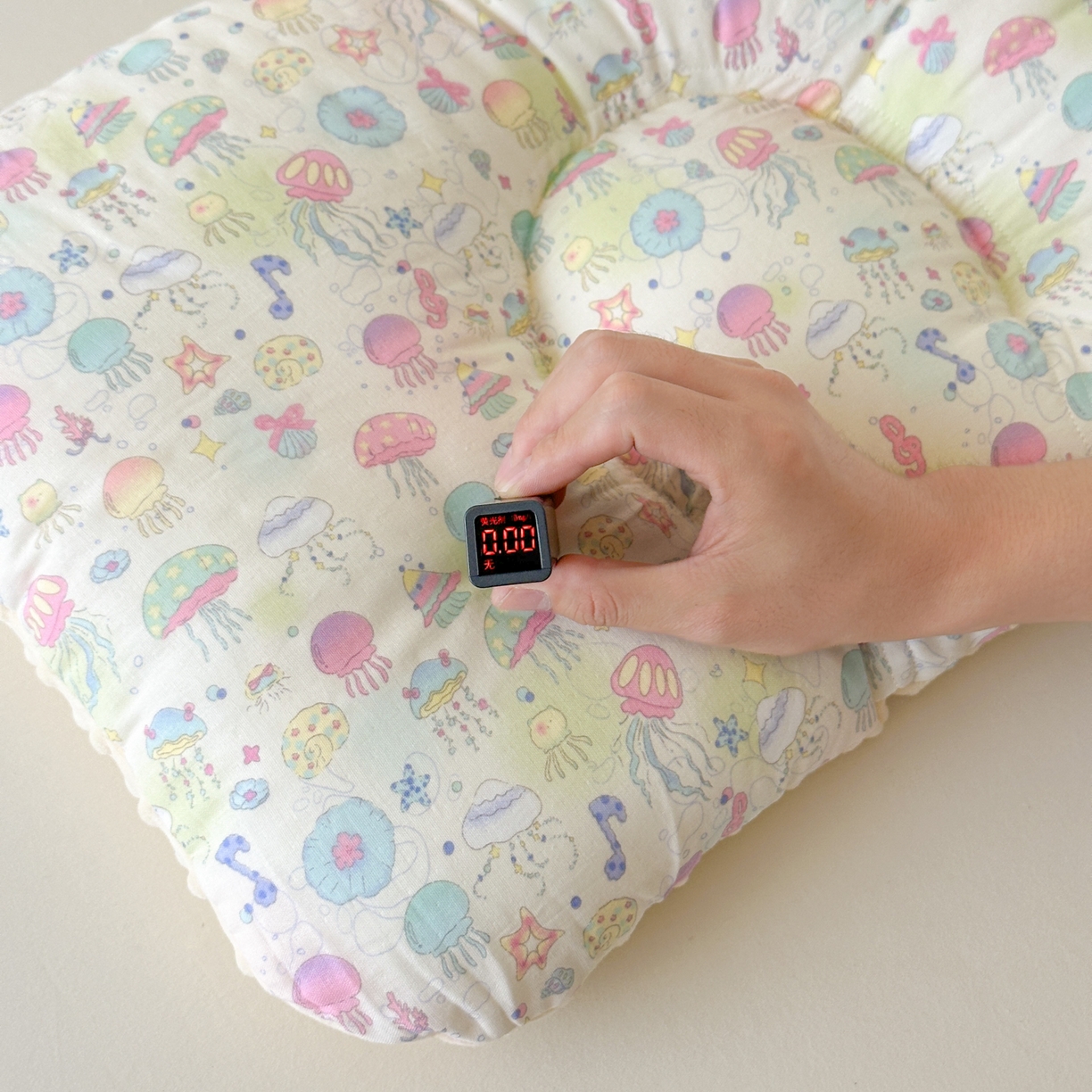 91家纺网 家纺一手货源 找家纺 北鸣有鱼枕芯馆 2025新款漫画家系列全棉双层纱豆豆枕枕头枕芯 水形物语-45x70cm