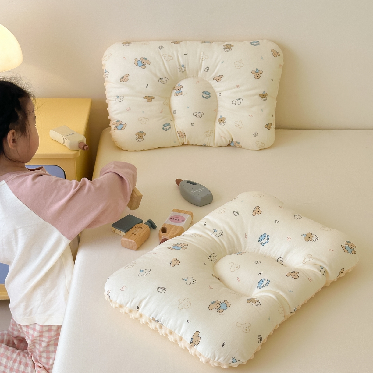 91家纺网 家纺一手货源 找家纺 北鸣有鱼枕芯馆 2025新款漫画家系列全棉双层纱豆豆枕枕头枕芯 帕尼汪-30x50cm