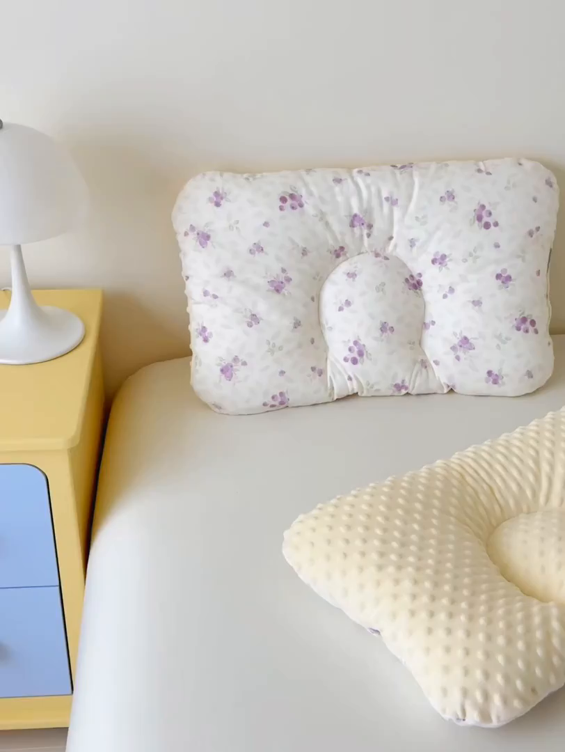 91家纺网 家纺一手货源 找家纺 北鸣有鱼枕芯馆 2025新款漫画家系列全棉双层纱豆豆枕枕头枕芯 紫葡萄-30x50cm