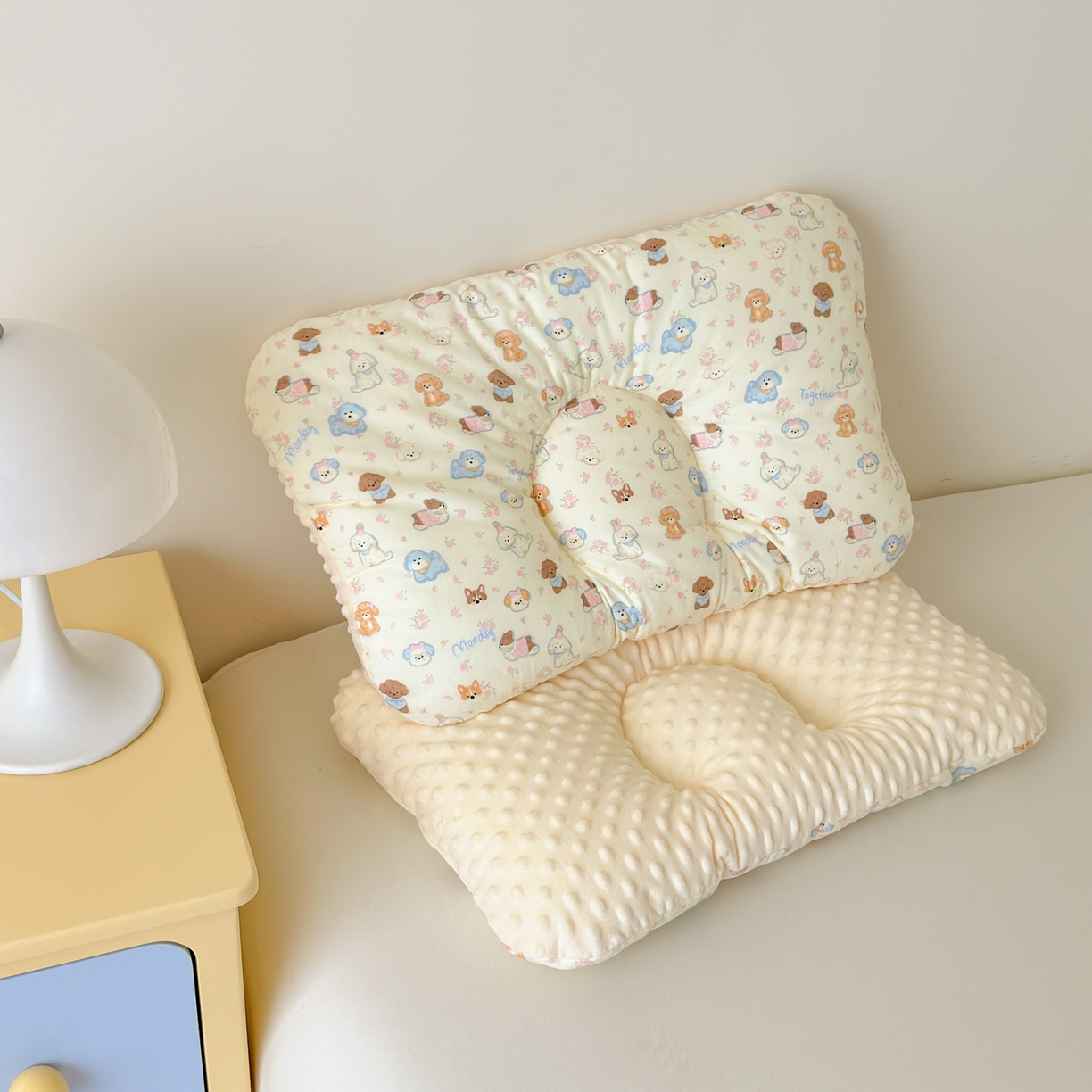 91家纺网 家纺一手货源 找家纺 北鸣有鱼枕芯馆 2025新款漫画家系列全棉双层纱豆豆枕枕头枕芯 奶芙狗-40x60cm