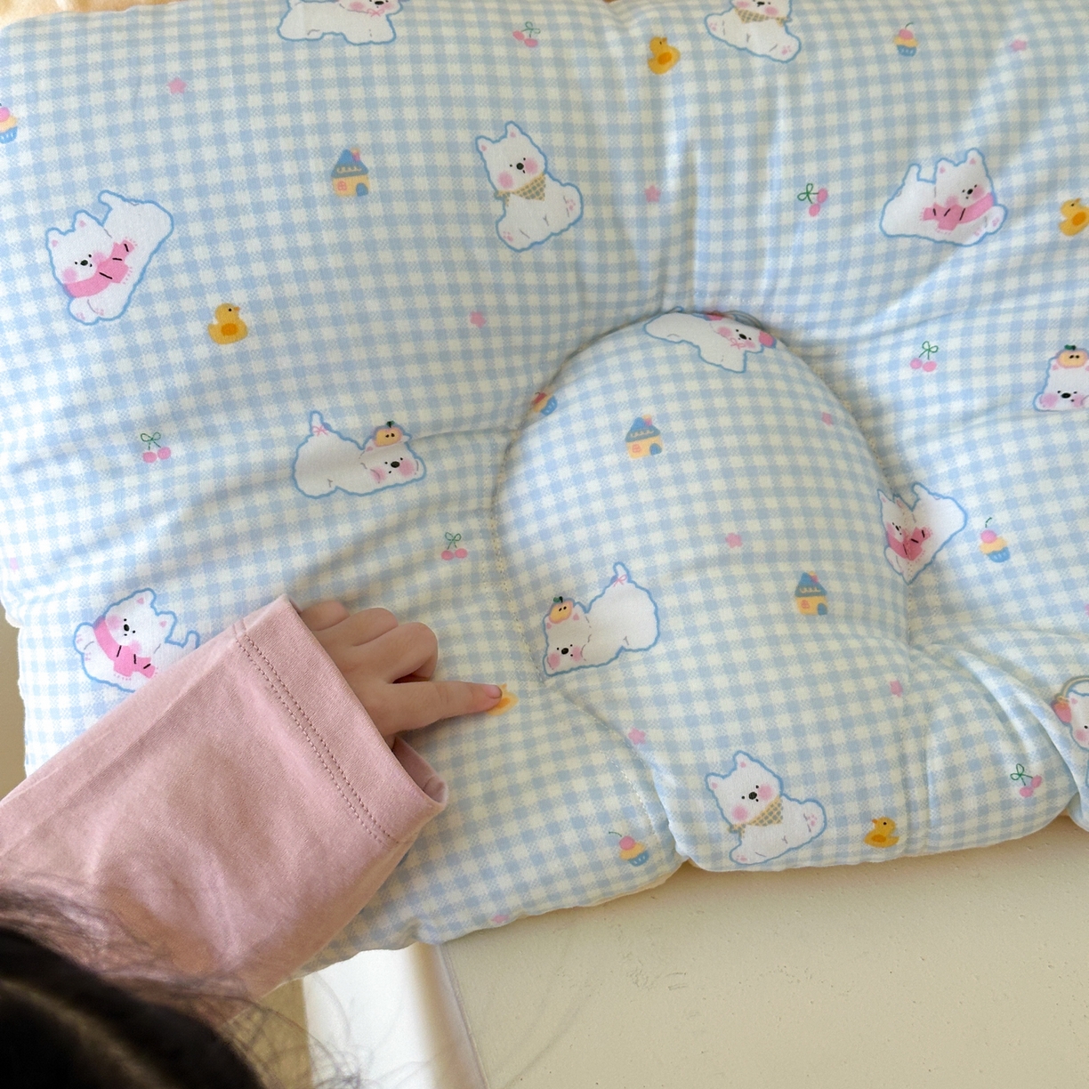 91家纺网 家纺一手货源 找家纺 北鸣有鱼枕芯馆 2025新款漫画家系列全棉双层纱豆豆枕枕头枕芯 西高地-45x70cm