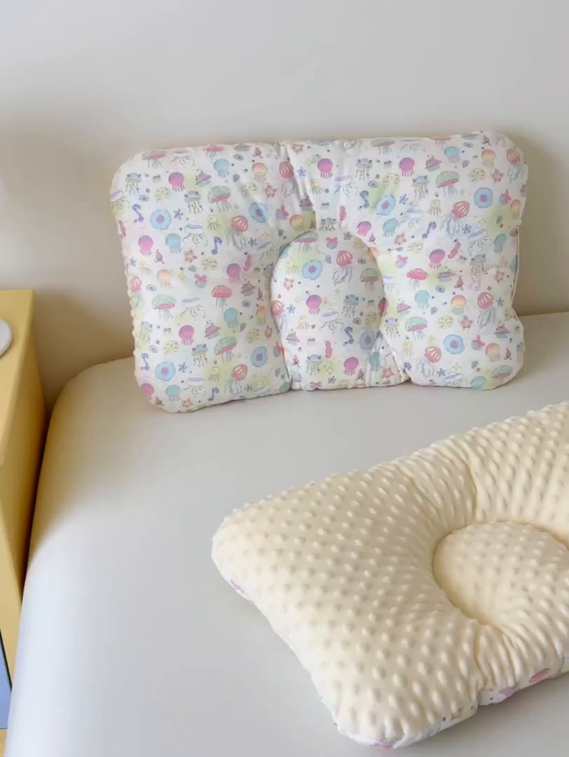 91家纺网 家纺一手货源 找家纺 北鸣有鱼枕芯馆 2025新款漫画家系列全棉双层纱豆豆枕枕头枕芯 水形物语-30x50cm