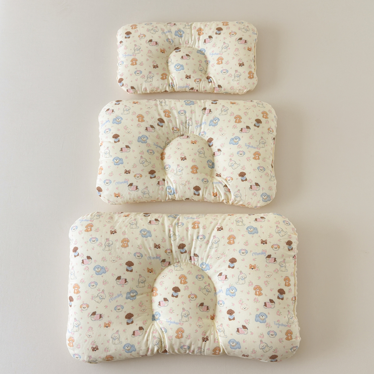 91家纺网 家纺一手货源 找家纺 北鸣有鱼枕芯馆 2025新款漫画家系列全棉双层纱豆豆枕枕头枕芯 奶芙狗-30x50cm