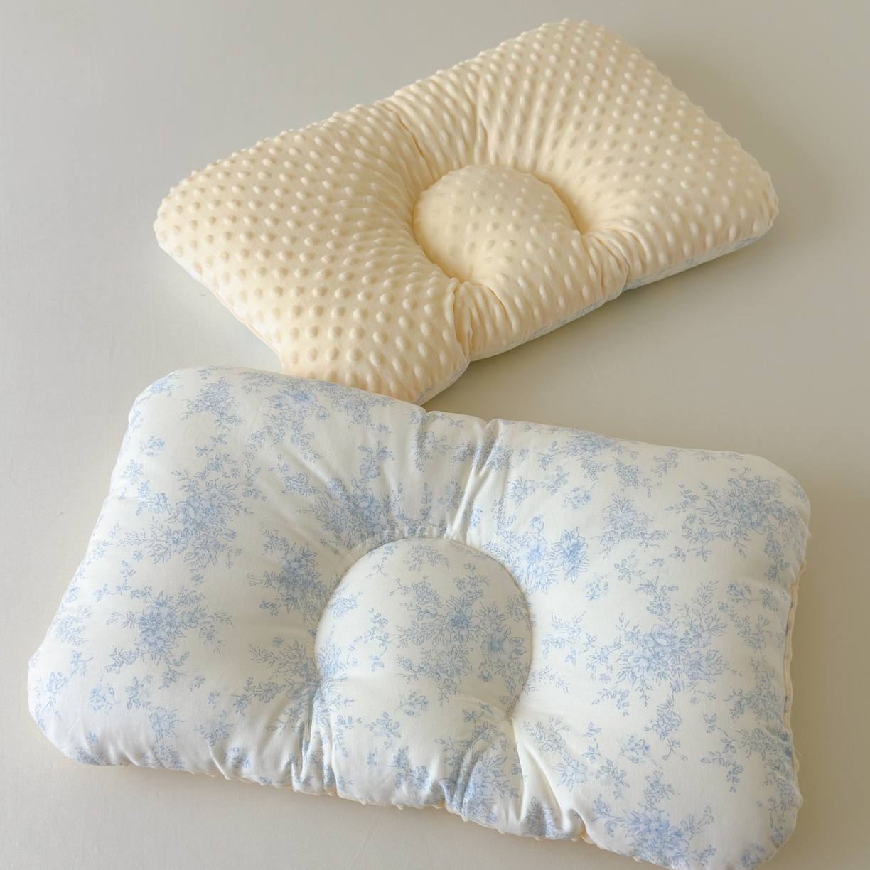 91家纺网 家纺一手货源 找家纺 北鸣有鱼枕芯馆 2025新款漫画家系列全棉双层纱豆豆枕枕头枕芯 别梦蓝-40x60cm