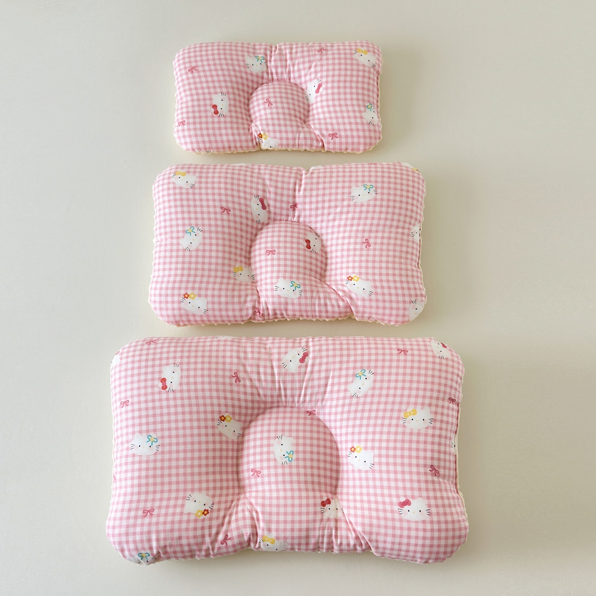 91家纺网 家纺一手货源 找家纺 北鸣有鱼枕芯馆 2025新款漫画家系列全棉双层纱豆豆枕枕头枕芯 小猫日记-40x60cm