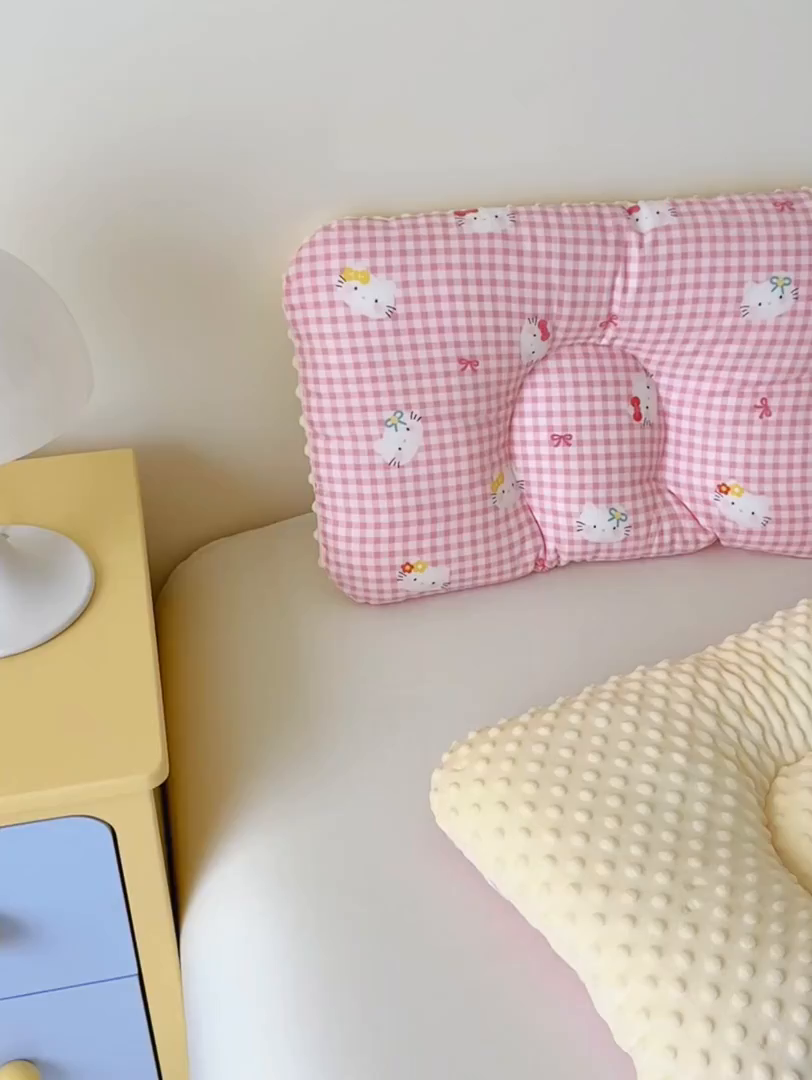 91家纺网 家纺一手货源 找家纺 北鸣有鱼枕芯馆 2025新款漫画家系列全棉双层纱豆豆枕枕头枕芯 小猫日记-30x50cm