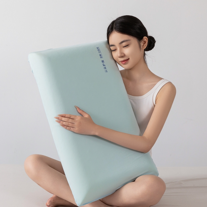 91家纺网 家纺一手货源 找家纺 （总）七夜居 2025新款品牌同款云朵慢回弹深睡太空记忆枕芯面包枕头枕芯零压力学生成人枕头