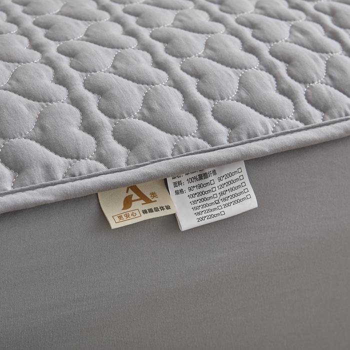 91家纺网 家纺一手货源 找家纺 邵依家纺 2025新款A类大豆夹棉爱心款原棉防水床笠 爱心浅灰