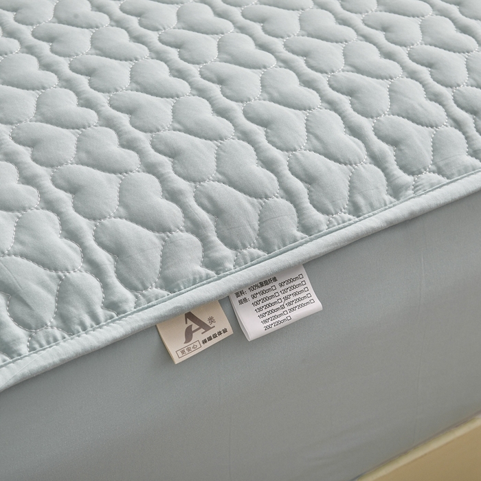 91家纺网 家纺一手货源 找家纺 邵依家纺 2025新款A类大豆夹棉爱心款原棉防水床笠 爱心烟灰