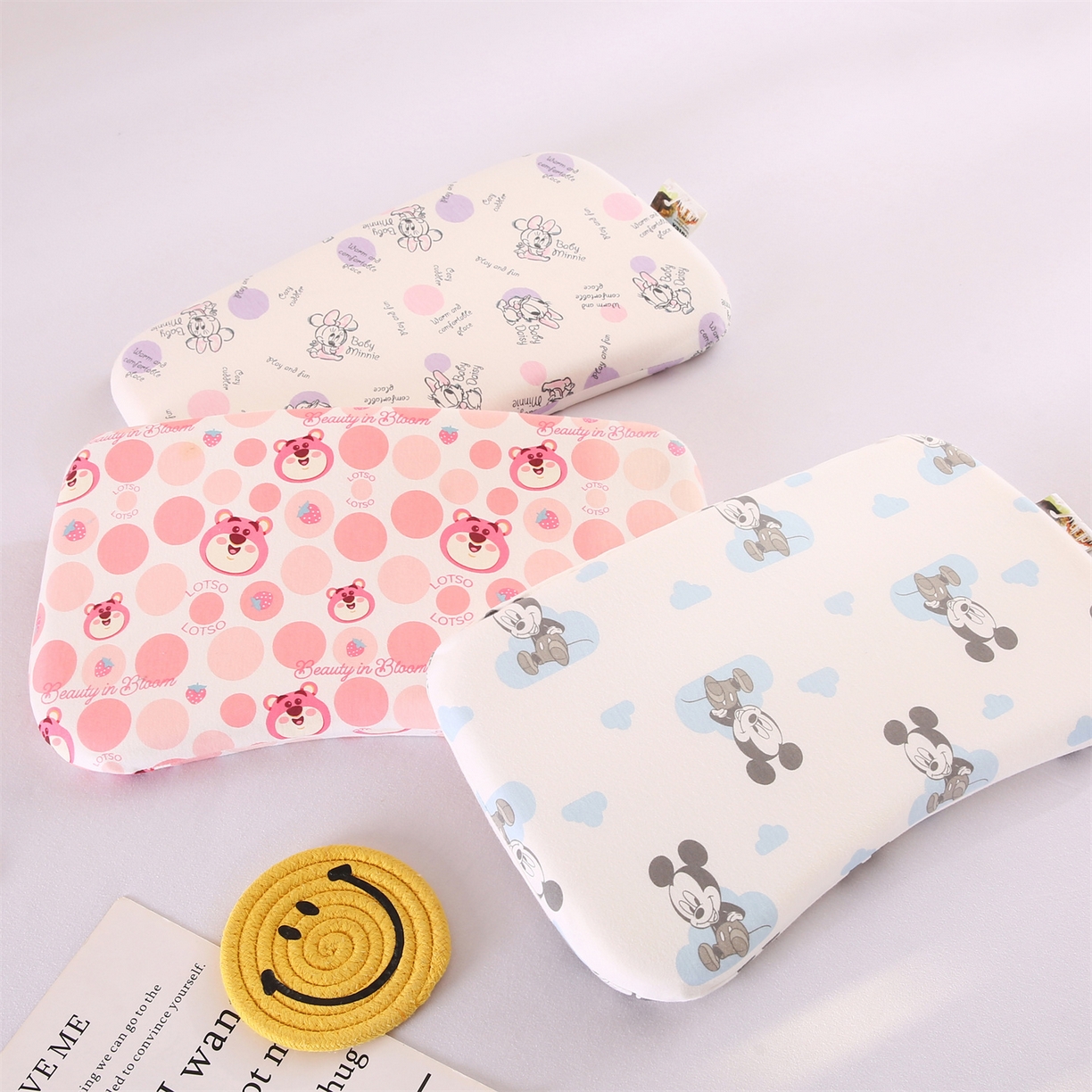 91家纺网 家纺一手货源 找家纺 芯丝路枕业 2025新款全棉针织乳胶儿童枕芯 米奇蓝