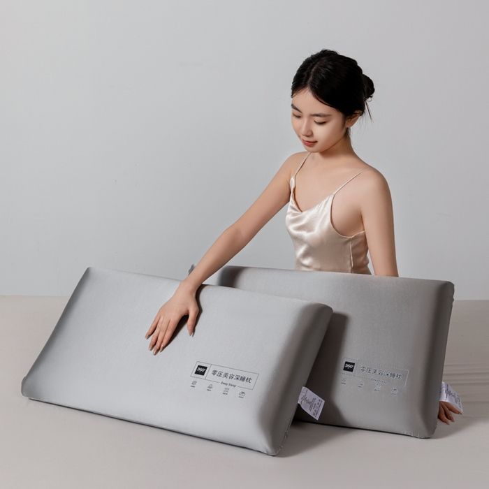 91家纺网 家纺一手货源 找家纺 七夜居 2025酒店0压美 容慢回弹记忆枕芯枕头面包枕零压力学生成人枕芯护颈按摩记忆棉枕头 高级灰