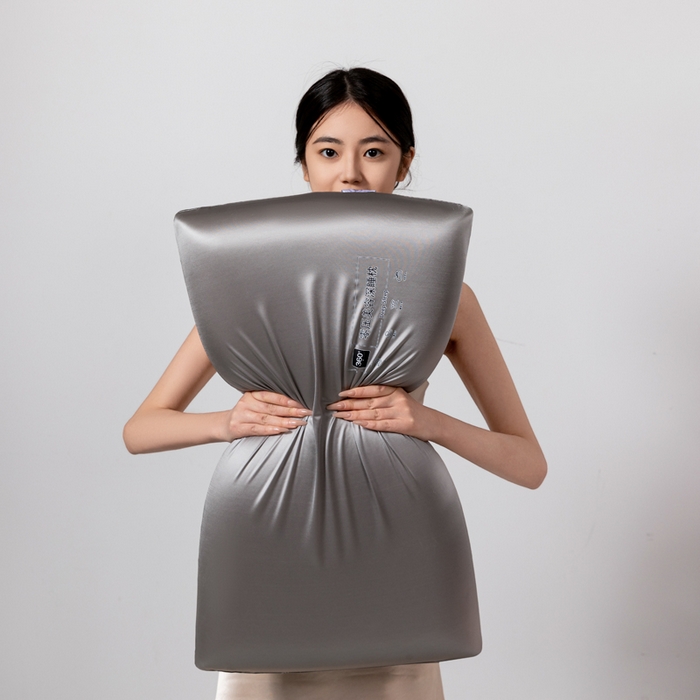 91家纺网 家纺一手货源 找家纺 七夜居 2025酒店0压美 容慢回弹记忆枕芯枕头面包枕零压力学生成人枕芯护颈按摩记忆棉枕头 高级灰