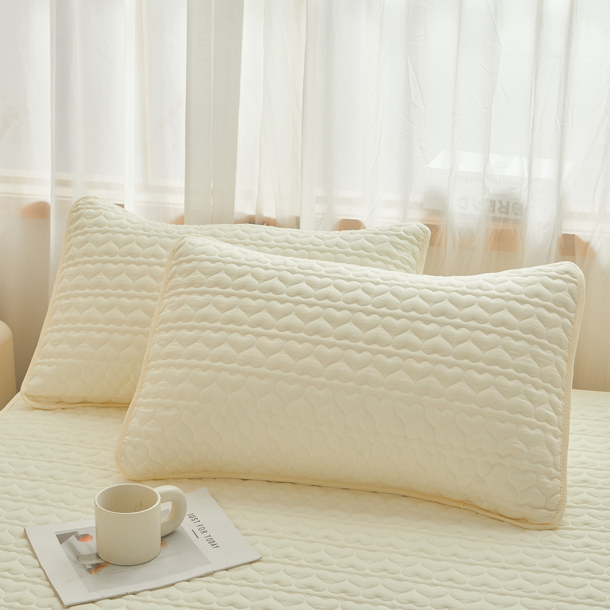 邵依家纺 2025新款纯色爱心防水枕套 爱心豆青