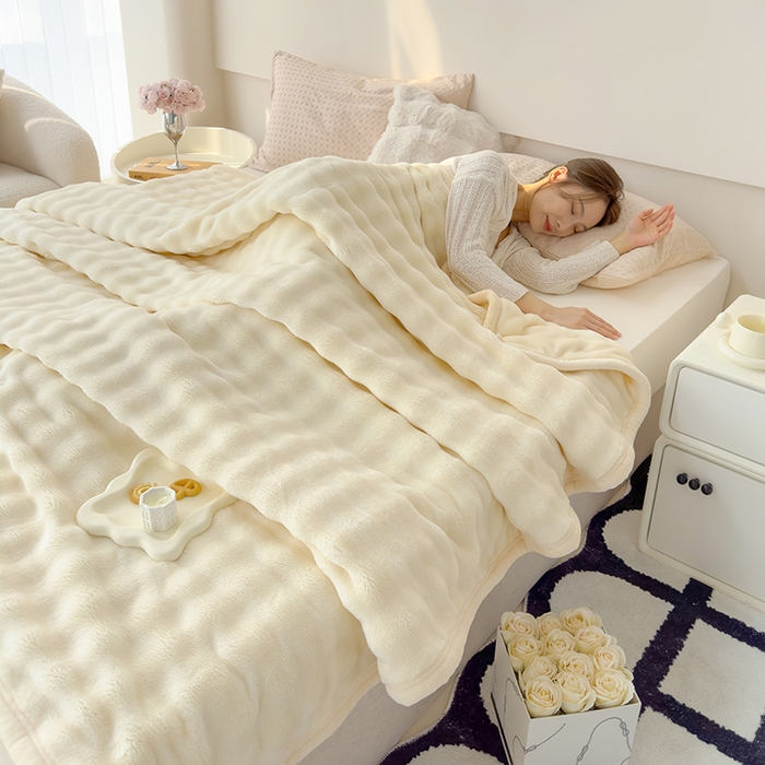 91家纺网 家纺一手货源 找家纺 （总）蓝冰家纺 2025新款托卡斯A类母婴级兔兔绒大泡泡安抚四季毯