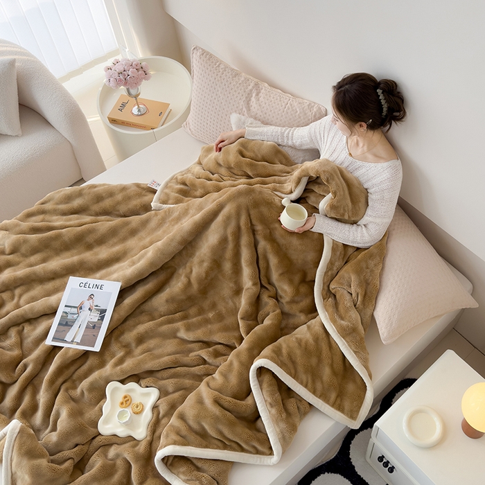 91家纺网 家纺一手货源 找家纺 蓝冰家纺 2025新款托卡斯A类母婴级兔兔绒大泡泡安抚四季毯 咖啡色