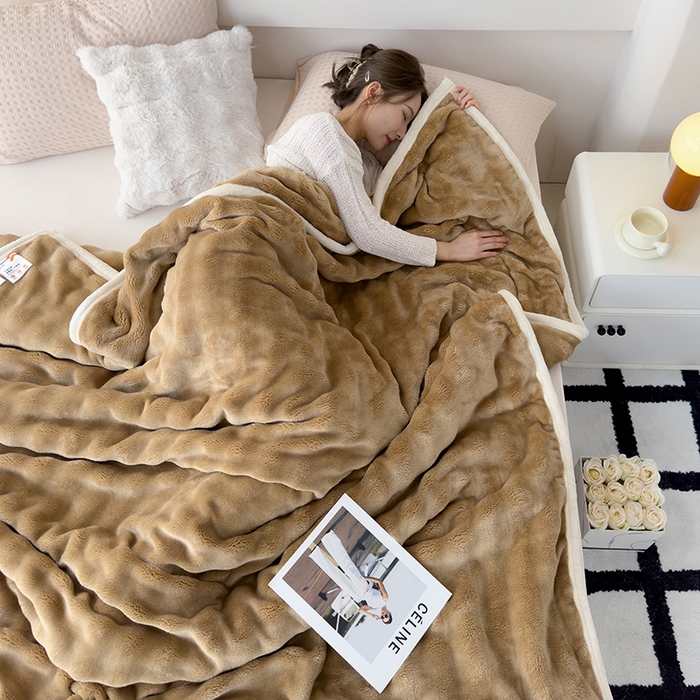 91家纺网 家纺一手货源 找家纺 蓝冰家纺 2025新款托卡斯A类母婴级兔兔绒大泡泡安抚四季毯 咖啡色