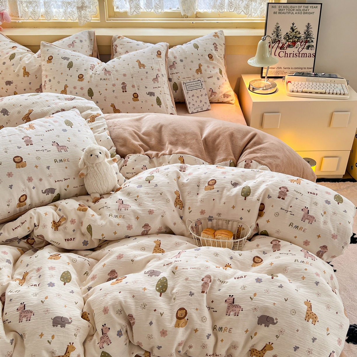 91家纺网 家纺一手货源 找家纺 （总）玉海棠家纺 2025新款A版三层纱B版牛奶绒四件套系列