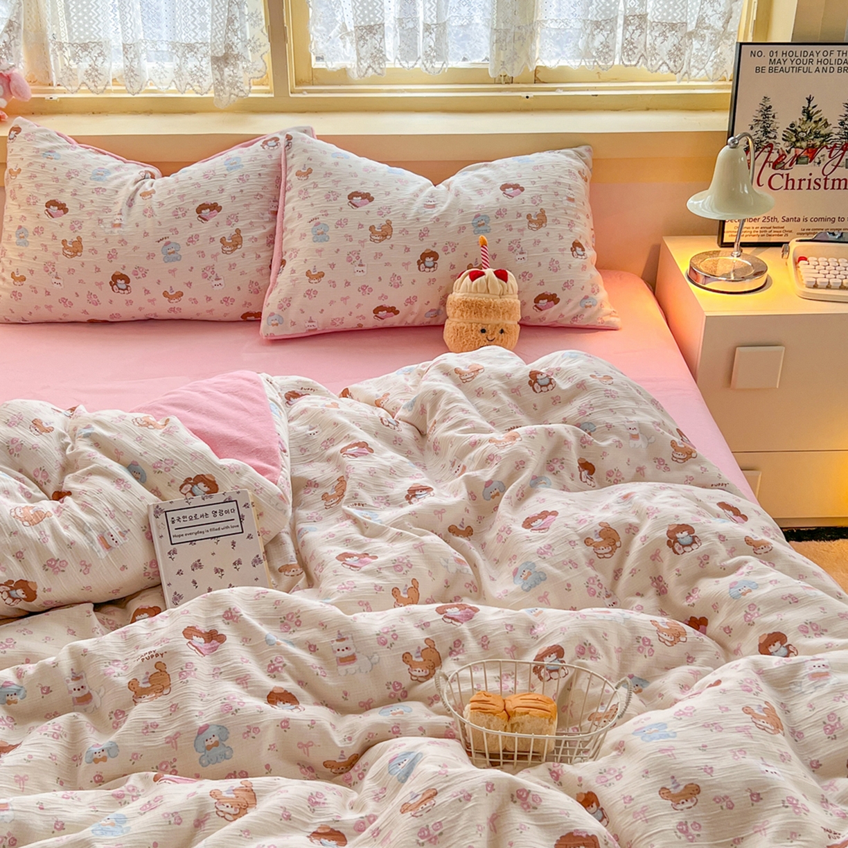 91家纺网 家纺一手货源 找家纺 玉海棠家纺 2025新款A版三层纱B版牛奶绒四件套系列 花丛点点猫