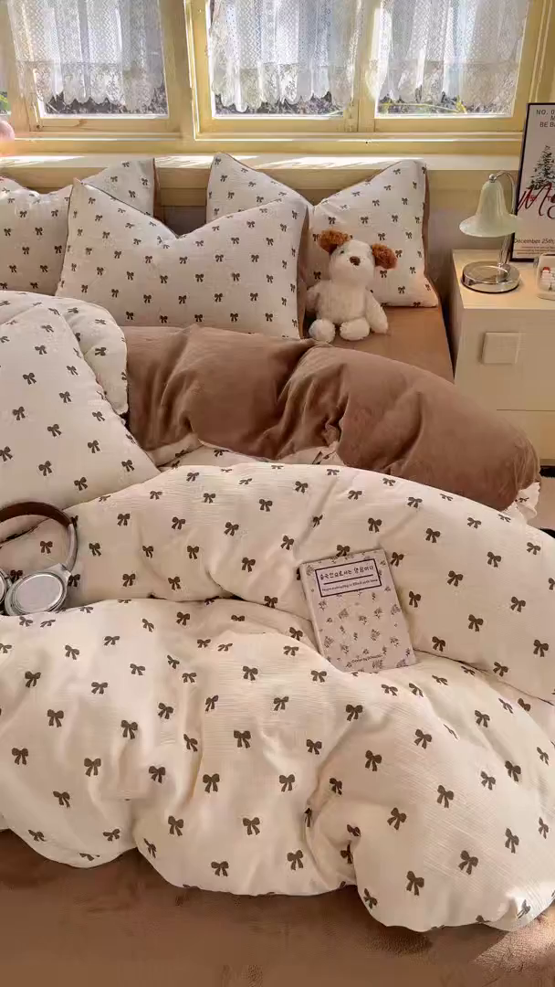 91家纺网 家纺一手货源 找家纺 玉海棠家纺 2025新款A版三层纱B版牛奶绒四件套系列 碱水结