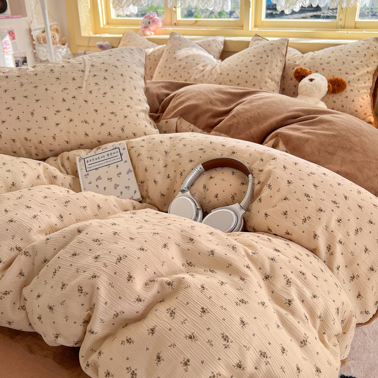 91家纺网 家纺一手货源 找家纺 玉海棠家纺 2025新款A版三层纱B版牛奶绒四件套系列 莫奈-咖