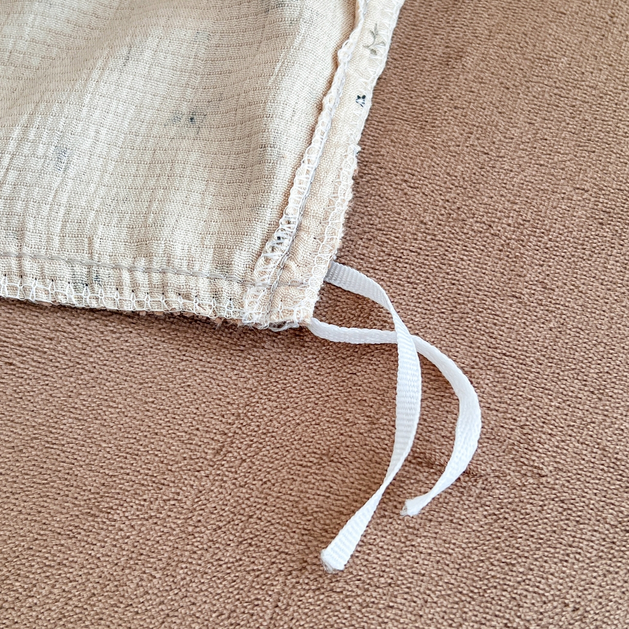 91家纺网 家纺一手货源 找家纺 玉海棠家纺 2025新款A版三层纱B版牛奶绒四件套系列 莫奈-咖