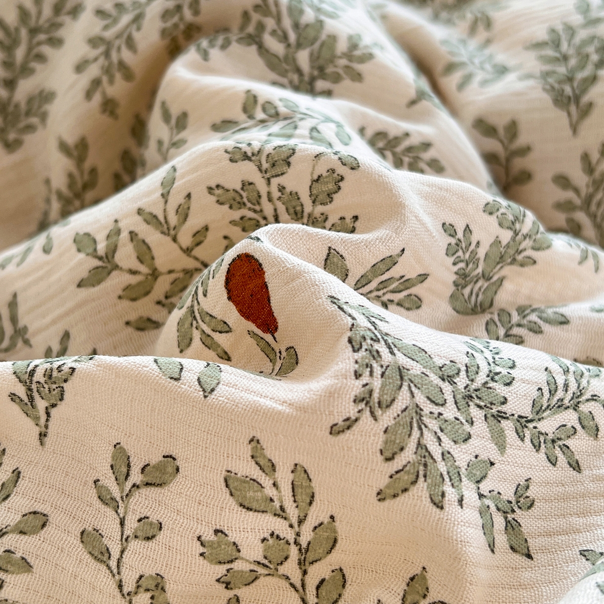 91家纺网 家纺一手货源 找家纺 玉海棠家纺 2025新款A版三层纱B版牛奶绒四件套系列 沐风