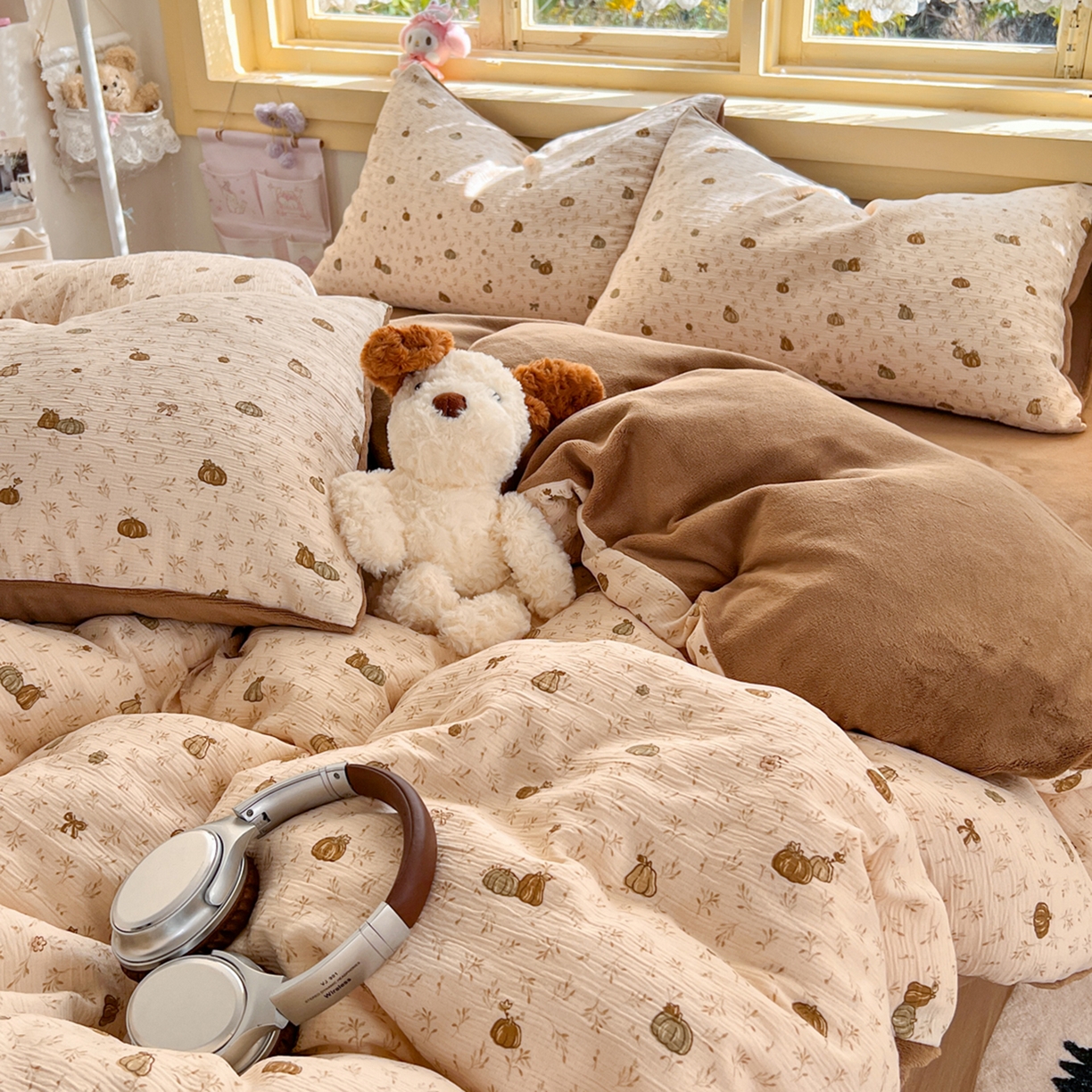 91家纺网 家纺一手货源 找家纺 玉海棠家纺 2025新款A版三层纱B版牛奶绒四件套系列 南瓜派